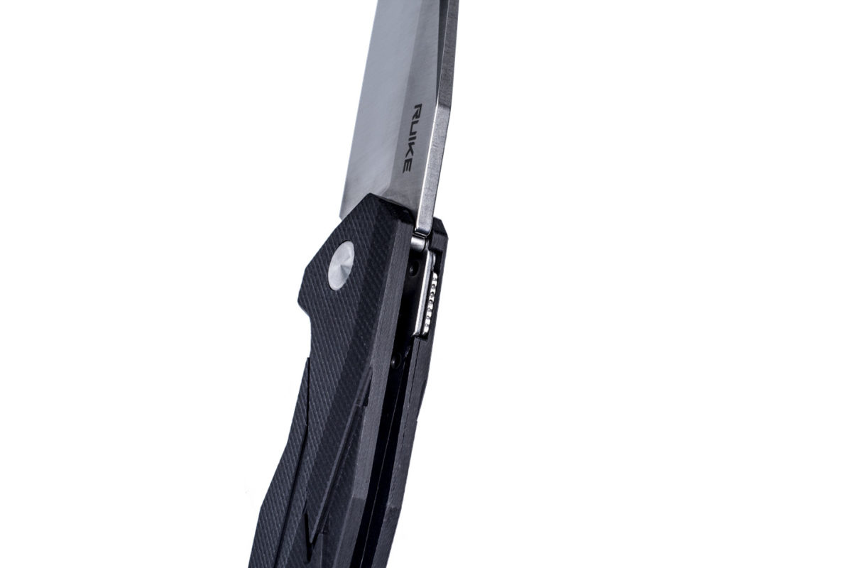 RUIKE Knife P138-B / P138-W (black) - Lock
